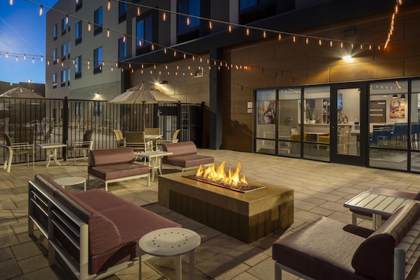 Terrace/patio - Hampton Inn & Suites By Hilton Buckeye Phoenix (Buckeye)