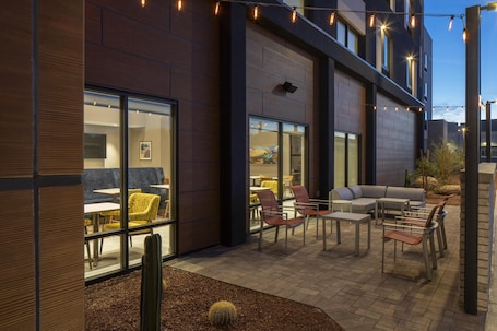 Terrace/patio. Hampton Inn & Suites By Hilton Buckeye Phoenix