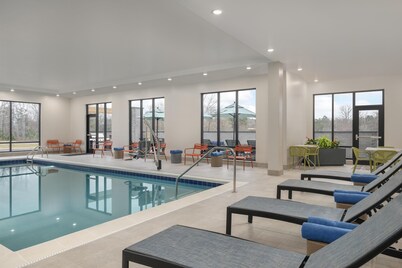 Hampton Inn by Hilton Richmond Chester