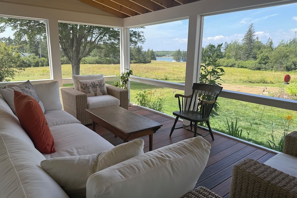 Red Peaks Screened Porch with Ocean views