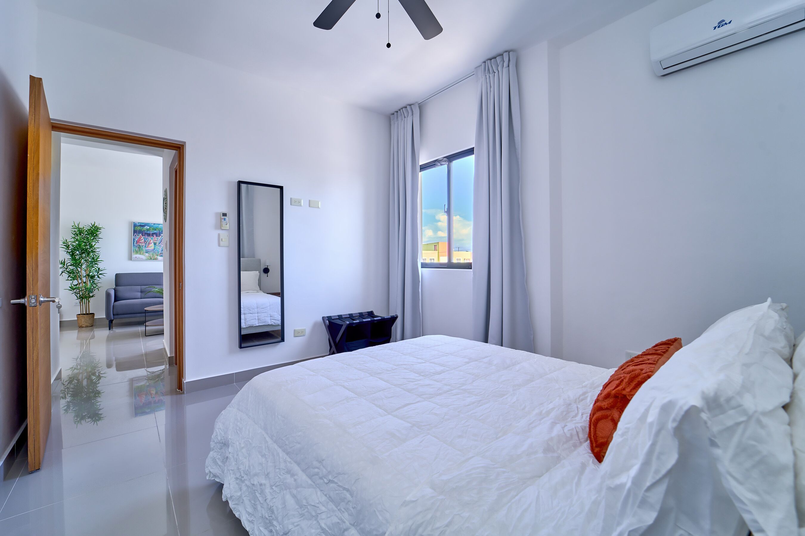 ซูพีเรียอพาร์ทเมนท์ | ตู้นิรภัยในห้องพัก, เตารีด/โต๊ะรีดผ้า, Wi-Fi ฟรี