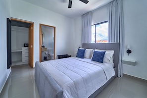 Apartamento elite | Cofres nos quartos, ferros/tábuas de passar roupa, Wi-Fi de cortesia