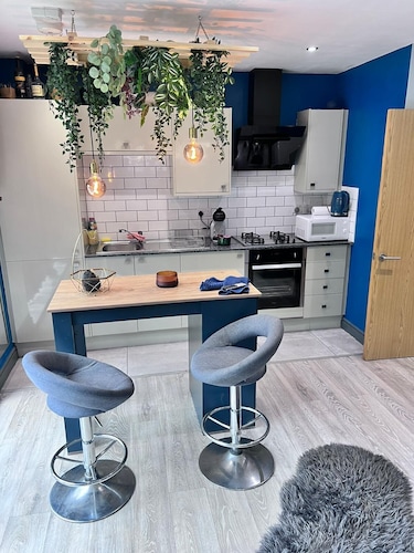 Adorable 2-bedroom apartment in Southampton