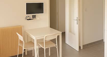 Renovated apartment 4 pers. • Wi-Fi - Digoin Center