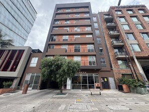 Front of property - Modern Loft in 85st near Andino (Bogotá)
