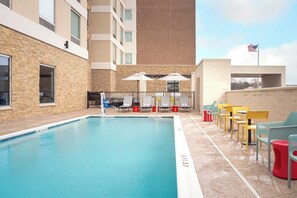 Pool - Home2 Suites By Hilton Spring Hill (Spring Hill)