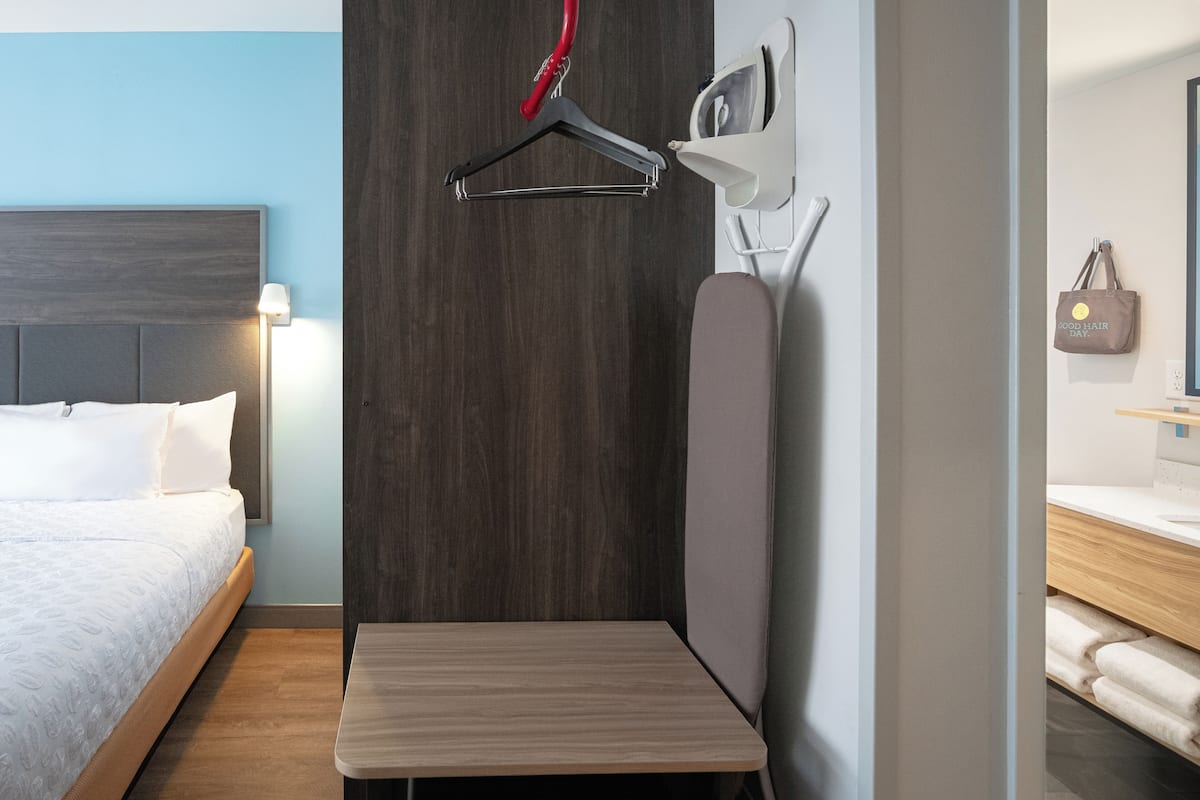 مكواة/لوح كي