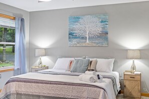 3 bedrooms, iron/ironing board, travel crib, free WiFi - Pet-Friendly Albrightsville Ranch with Open Kitchen, Fireplace, BBQ & Game Room (Albrightsville)