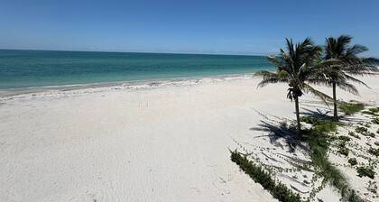 "Dreamy Beachfront Getaway - Your Coastal Sanctuary Awaits!"