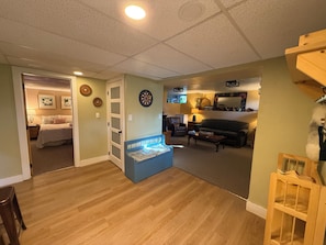 3 bedrooms, in-room safe, desk, iron/ironing board