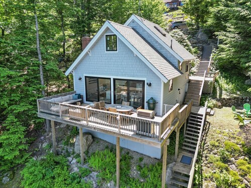 Lake Front Cabin with Private Dock & Amazing Views