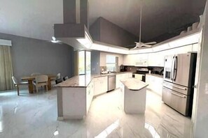 Fridge, microwave, dishwasher, coffee/tea maker