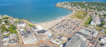 Highly Desirable,Quiet Location! 2 bed 1.5 bath with a yard 10 min walk to beach