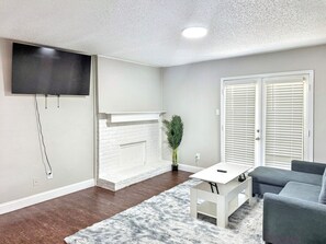 Smart TV - Stylish 1BR w/ Smart TV & Wi-Fi (Addison)
