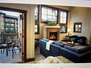TV, fireplace