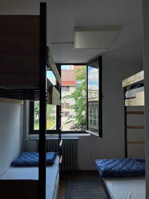 Quadruple Room, Courtyard View | Soundproofing, iron/ironing board, free WiFi - Chillton Hostel (Belgrade)