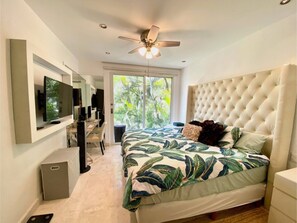 2 bedrooms, in-room safe, desk, iron/ironing board