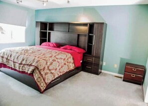 5 habitaciones, tabla de planchar con plancha, internet y ropa de cama 