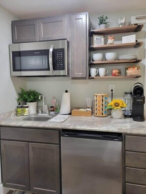 Fridge, microwave