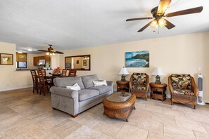 Condo, 1 Queen Bed with Sofa bed (Keauhou Kona Surf & Racquet Club#7-10) | Living area