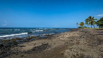 Condo, 1 Queen Bed with Sofa bed (Keauhou Kona Surf & Racquet Club#7-10) | Beach