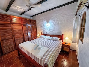 1 bedroom, WiFi, bed sheets