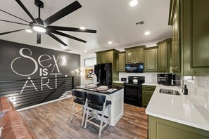 Private kitchen