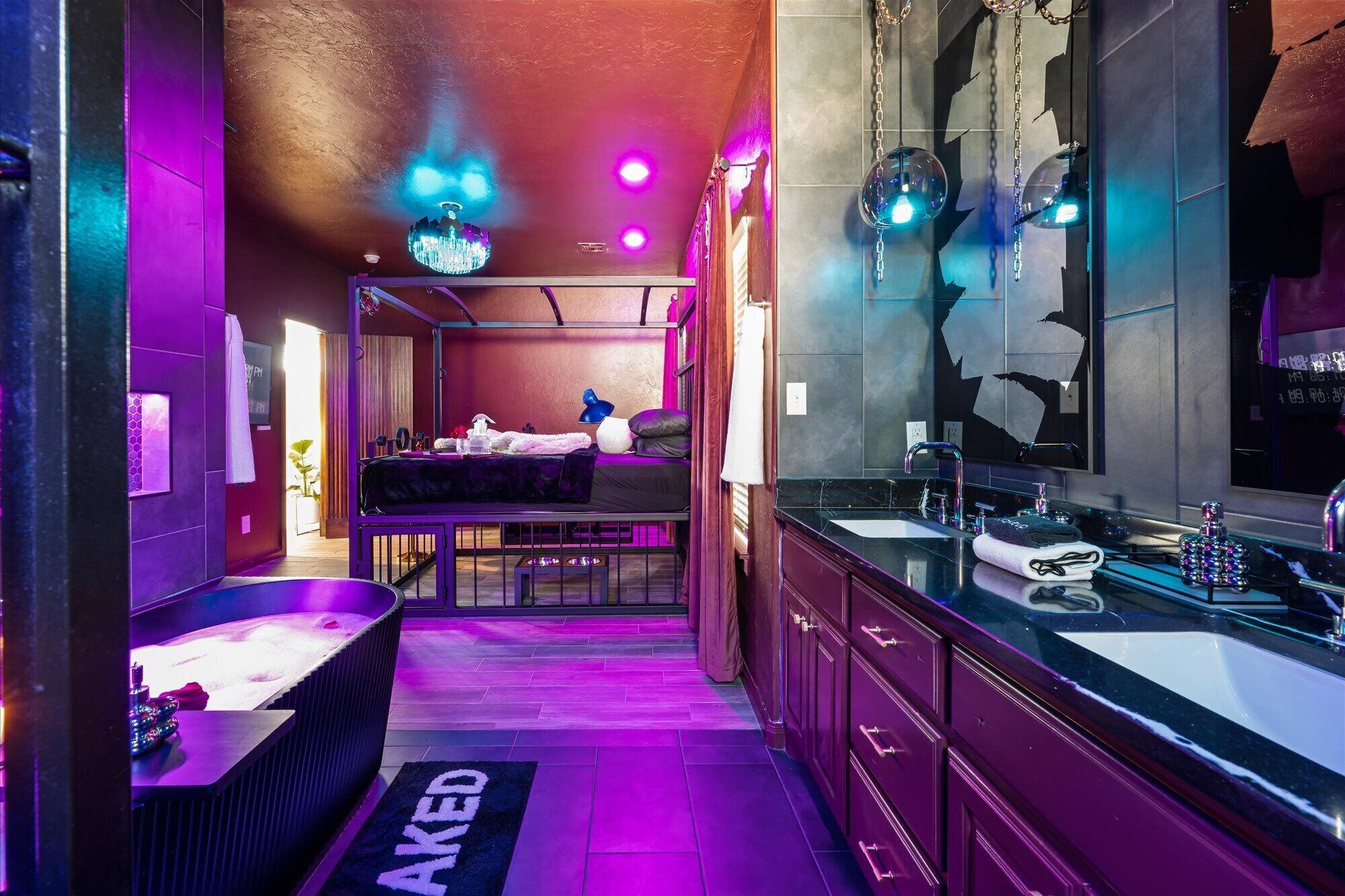 Bruser, hårtørrer, håndklæder, Sæbe