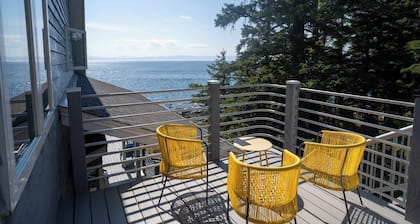 Waterfront Seaglass Getaway