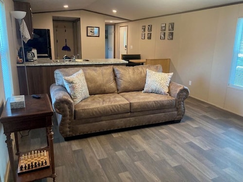 Country living in 2 bedroom mobile home surrounded by ponds, woods, wildlife