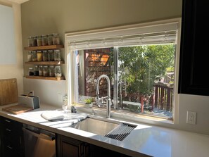 Oven, stovetop, dishwasher