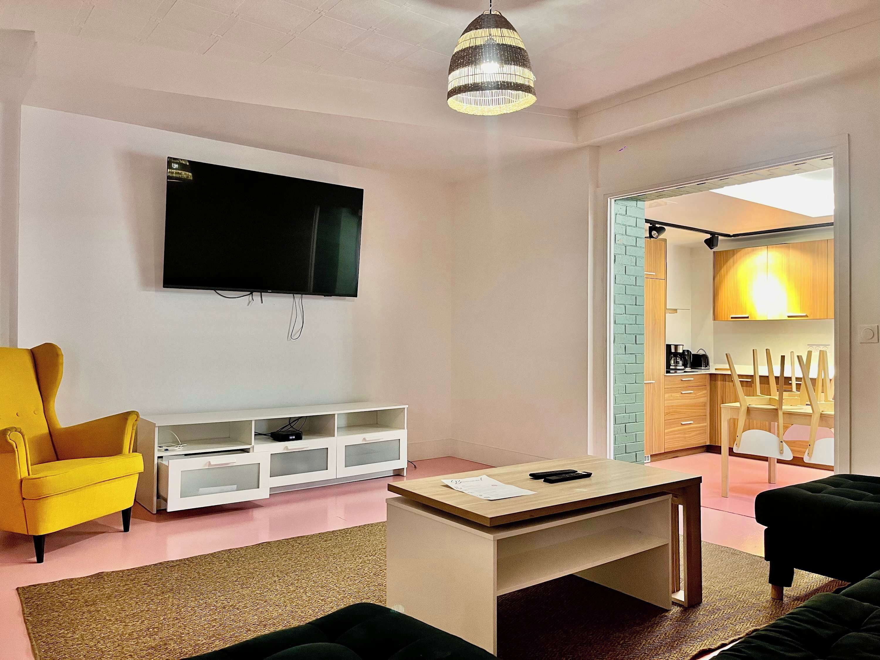 Télévision, espaces bureaux