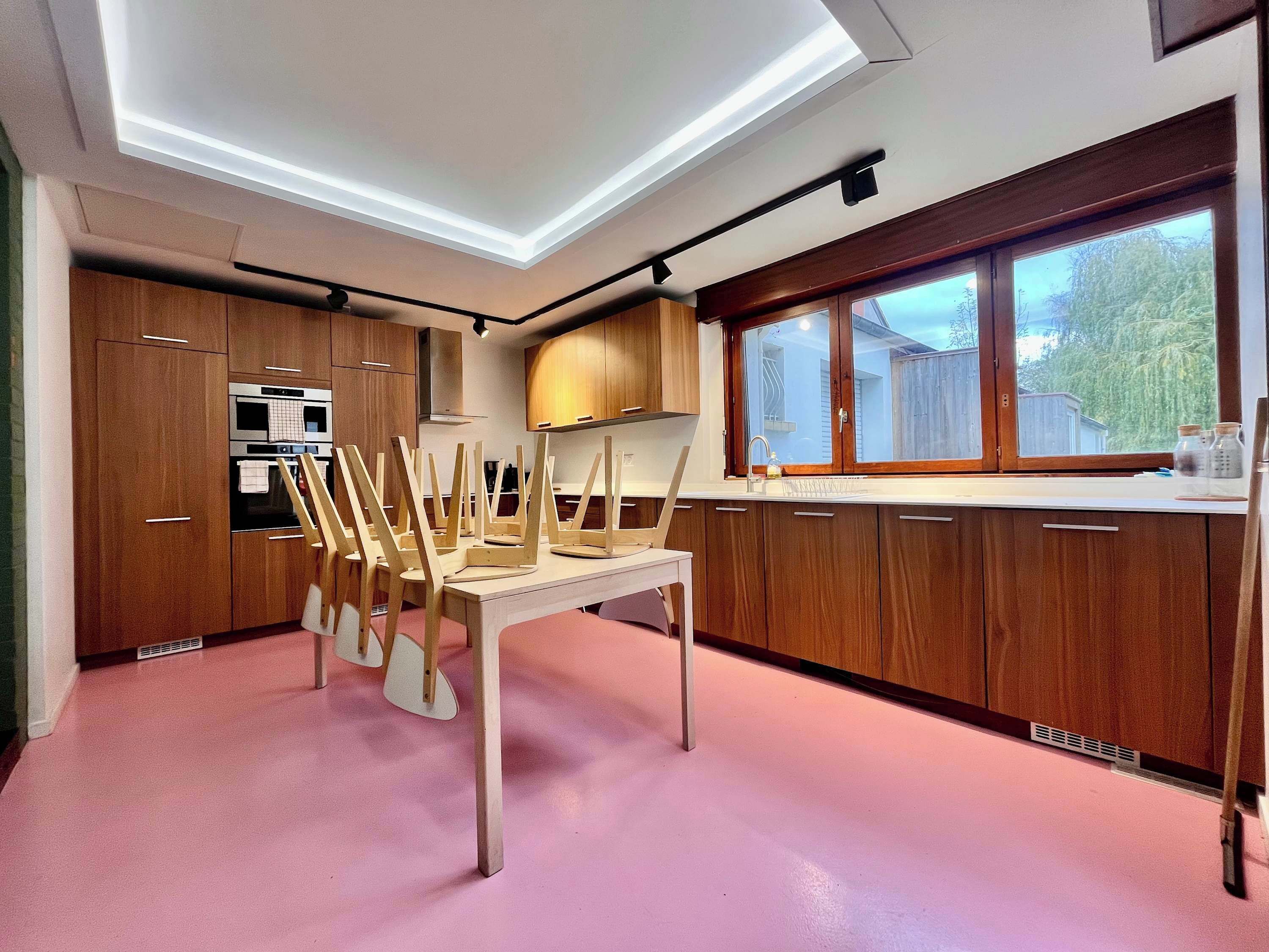 Réfrigérateur, micro-ondes, four, lave-vaisselle