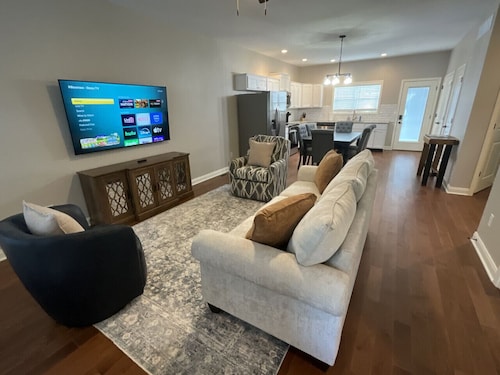 Zenyatta Cottage | 3BR Retreat in Horse Country