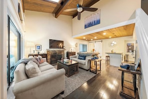 House (3 Bedrooms) | Interior