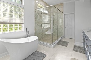 Shower, towels, soap, toilet paper - Riverfront Escape! Private Pier, 4BR Home & Room to Entertain. (Jacksonville)