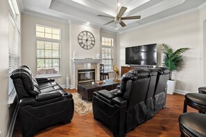 TV, fireplace