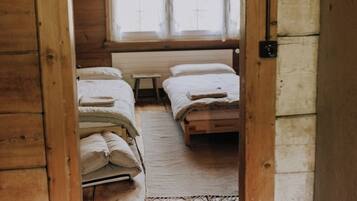 4 bedrooms, WiFi, bed sheets