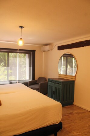 1 bedroom, WiFi, bed sheets