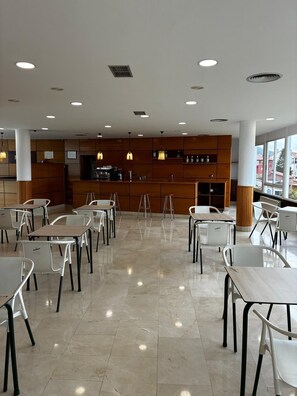 Bar (en el alojamiento)