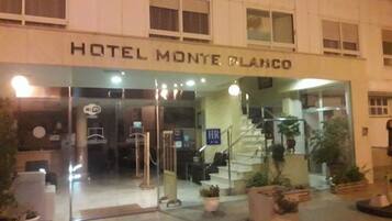 Fachada del alojamiento