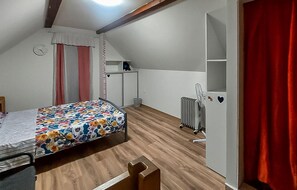 1 habitación, cuna de viaje y wifi gratis