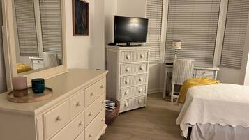 2 chambres, fer et planche Ă repasser, Wi-Fi, draps fournis