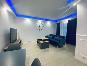 TV - 3-room 63m2 apartment with free underground parking. (Alfortville)