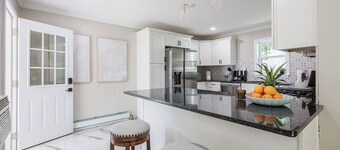 Brighton Retreat Near URMC & Pittsford Plaza