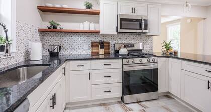 Brighton Retreat Near URMC & Pittsford Plaza