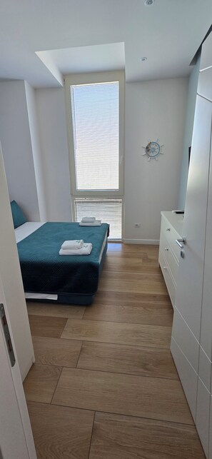 3 habitaciones, tabla de planchar con plancha y wifi gratis 