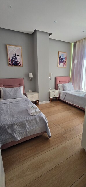 3 habitaciones, tabla de planchar con plancha y wifi gratis 