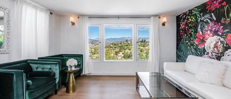 スマートテレビ、書庫