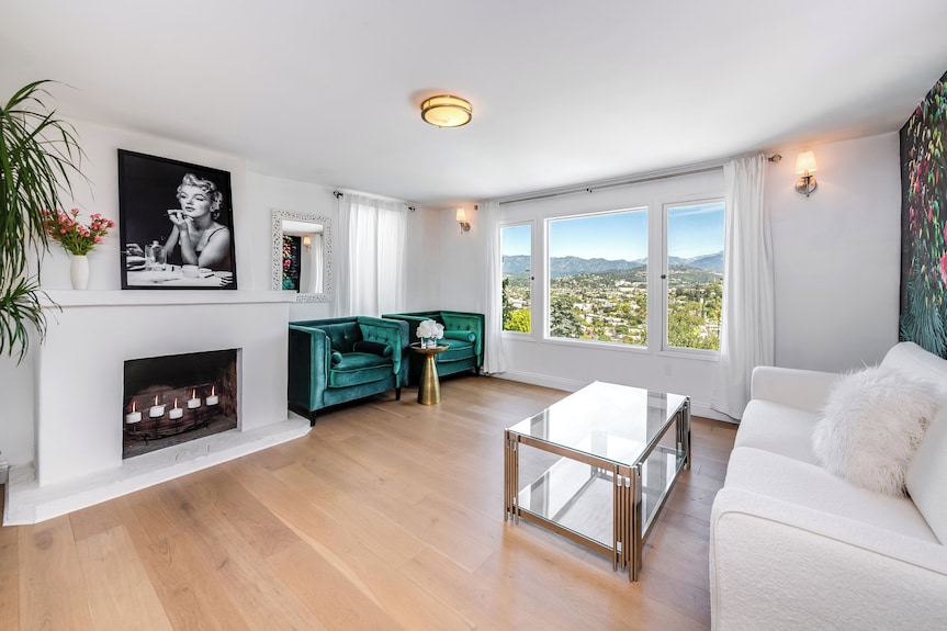 Stunning 1-bedroom Apartment With View - Koreatown - Los Angeles